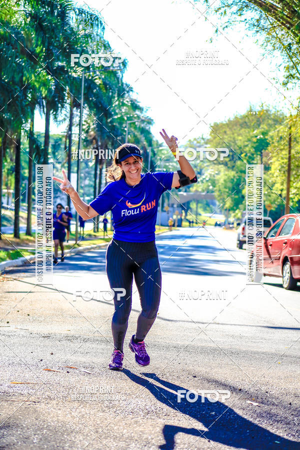 Buy your photos of the eventFLOW RUN on Fotop