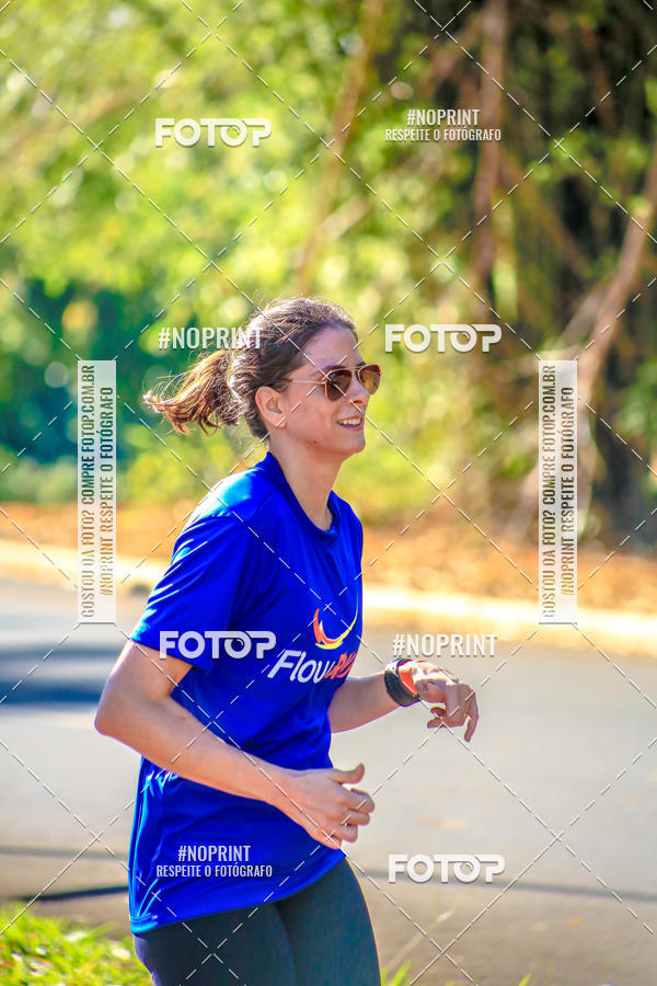 Buy your photos of the eventFLOW RUN on Fotop