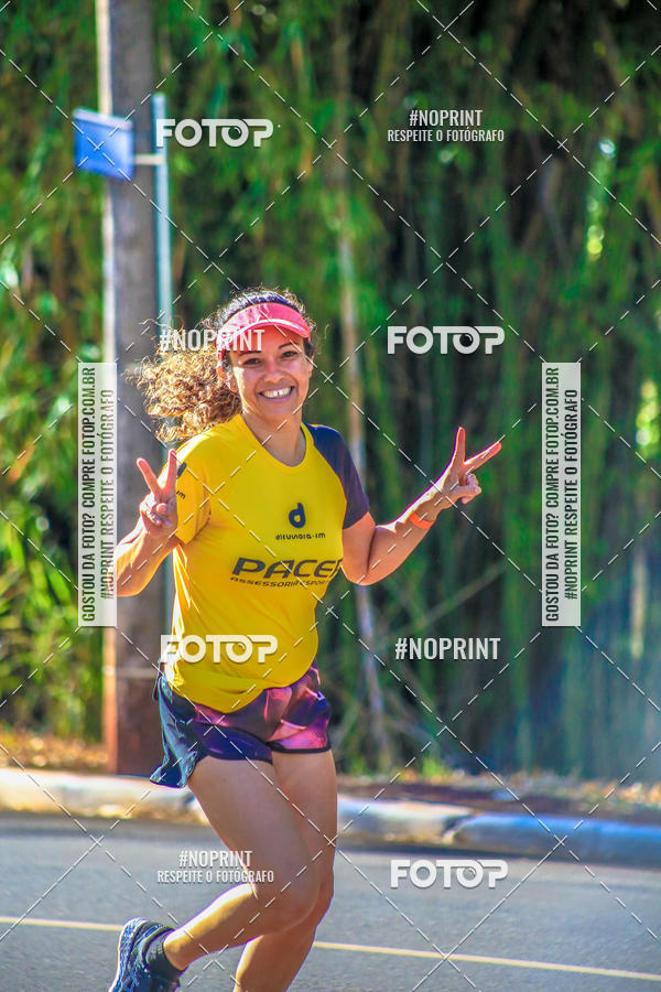 Buy your photos of the eventFLOW RUN on Fotop