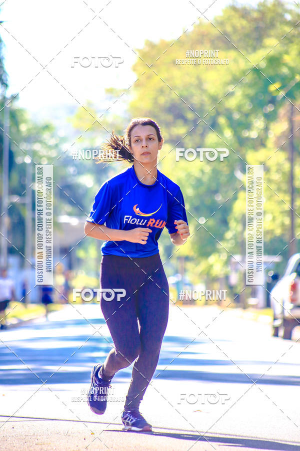 Buy your photos of the eventFLOW RUN on Fotop