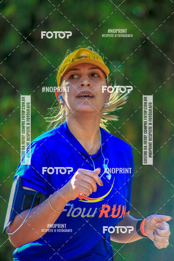 Buy your photos of the eventFLOW RUN on Fotop