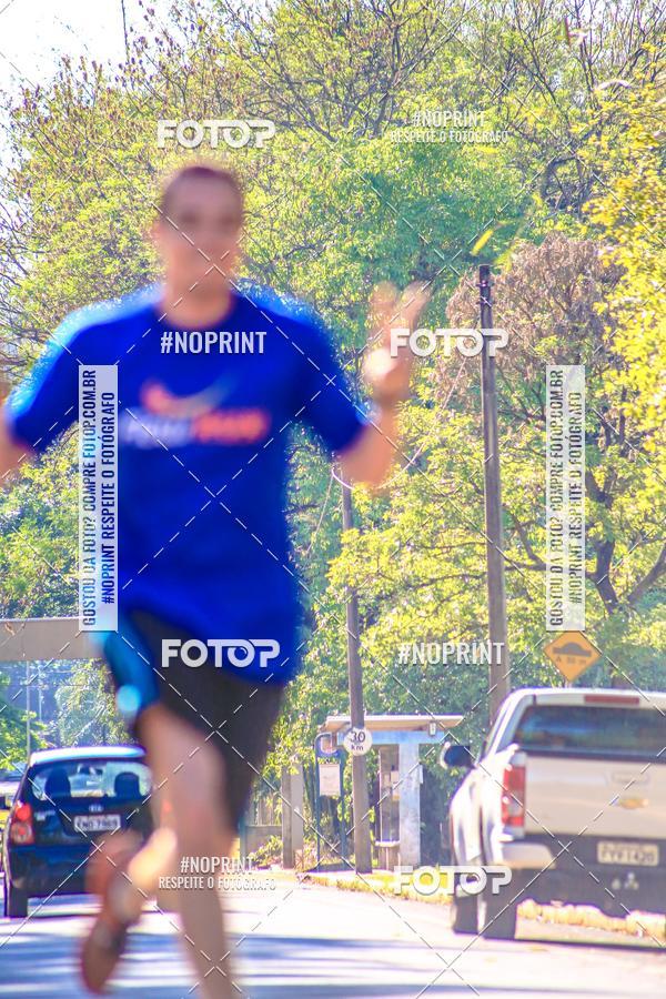 Buy your photos of the eventFLOW RUN on Fotop