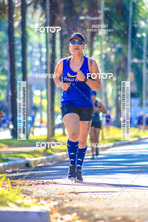 Buy your photos of the eventFLOW RUN on Fotop