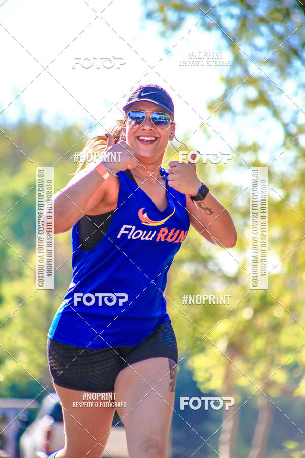 Buy your photos of the eventFLOW RUN on Fotop