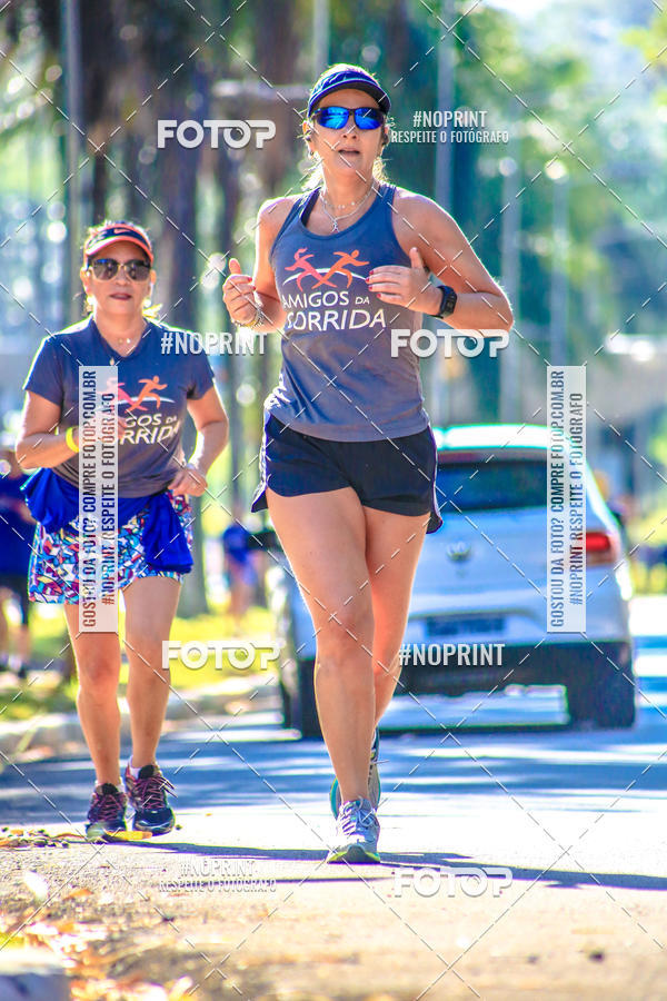 Buy your photos of the eventFLOW RUN on Fotop