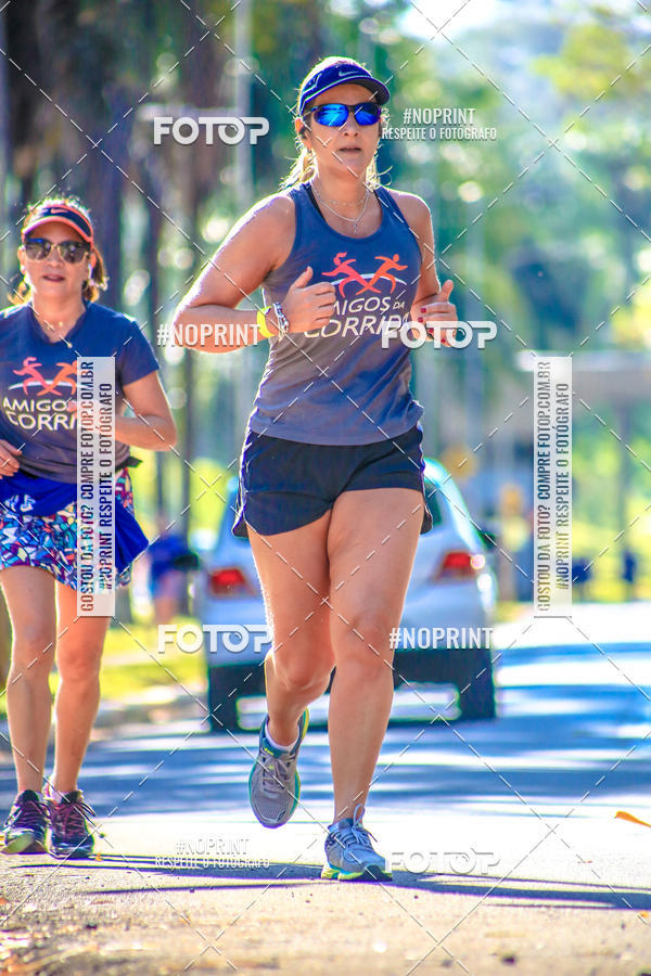 Buy your photos of the eventFLOW RUN on Fotop