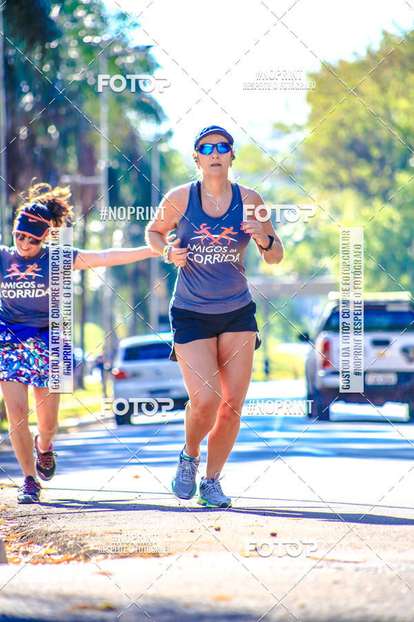 Buy your photos of the eventFLOW RUN on Fotop