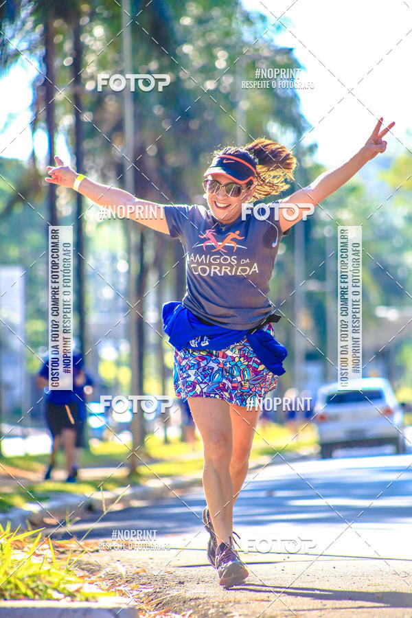 Buy your photos of the eventFLOW RUN on Fotop