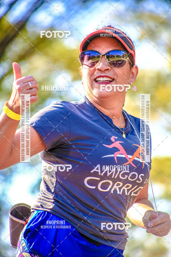 Buy your photos of the eventFLOW RUN on Fotop