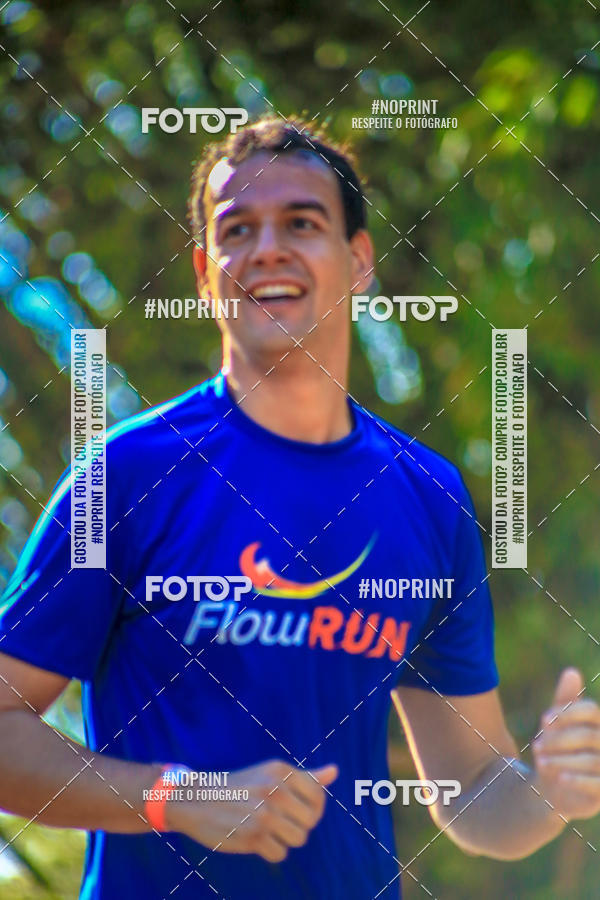 Buy your photos of the eventFLOW RUN on Fotop