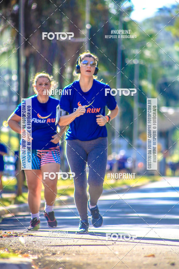Buy your photos of the eventFLOW RUN on Fotop