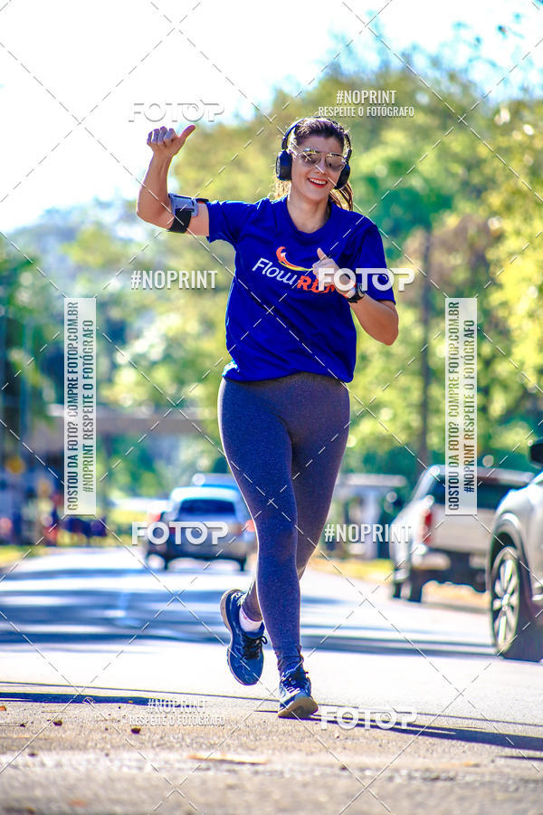 Buy your photos of the eventFLOW RUN on Fotop