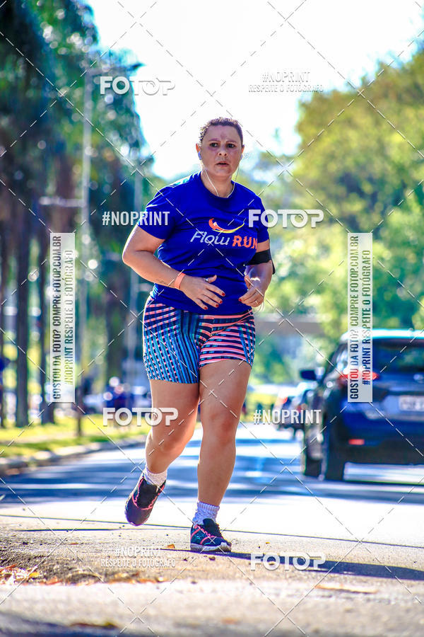 Buy your photos of the eventFLOW RUN on Fotop