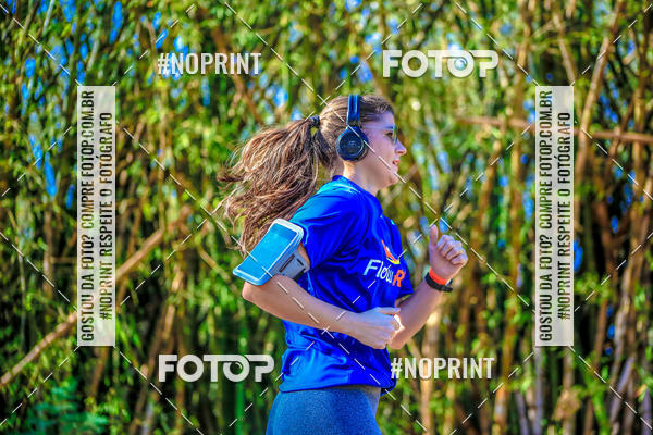 Buy your photos of the eventFLOW RUN on Fotop
