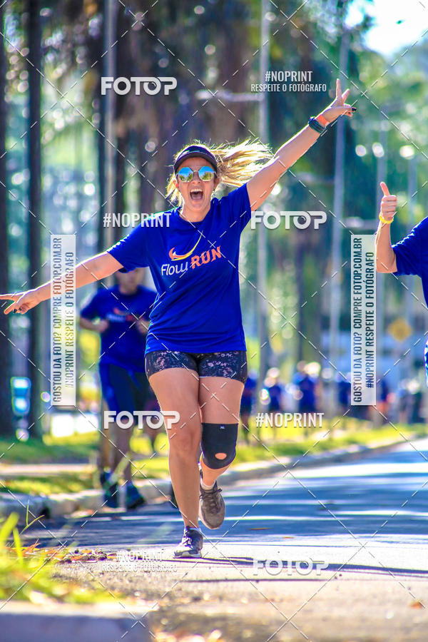 Buy your photos of the eventFLOW RUN on Fotop