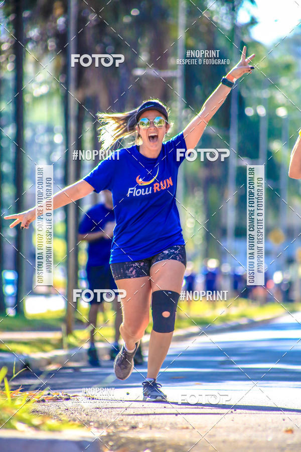 Buy your photos of the eventFLOW RUN on Fotop