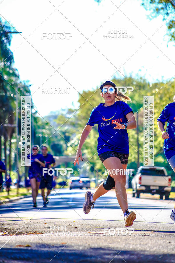 Buy your photos of the eventFLOW RUN on Fotop