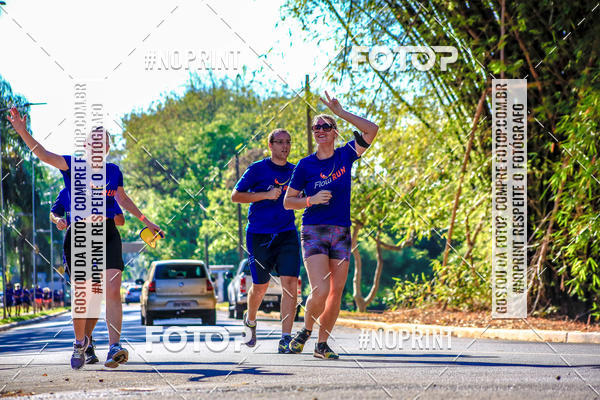 Buy your photos of the eventFLOW RUN on Fotop