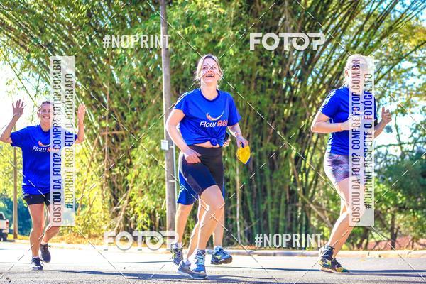 Buy your photos of the eventFLOW RUN on Fotop