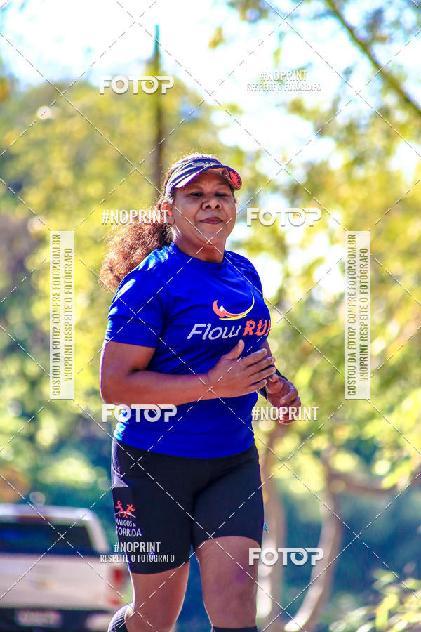 Buy your photos of the eventFLOW RUN on Fotop