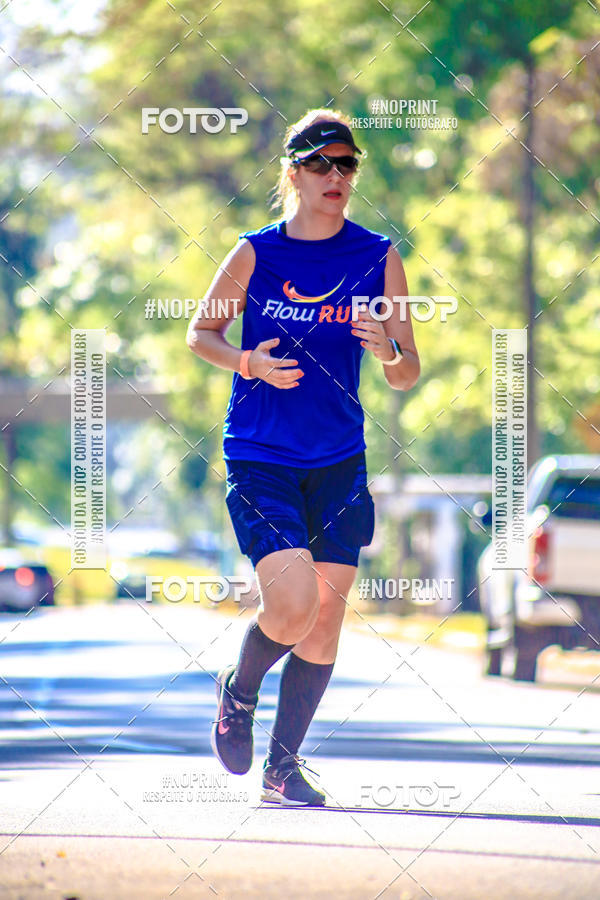 Buy your photos of the eventFLOW RUN on Fotop