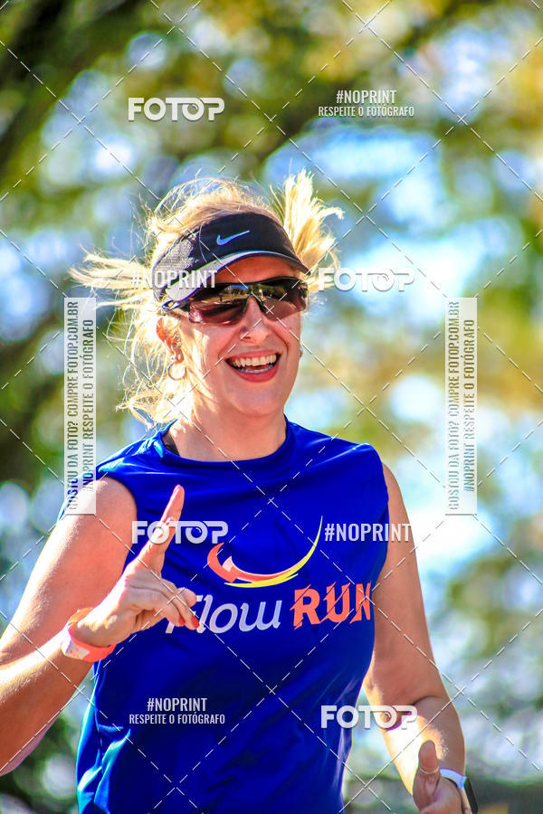 Buy your photos of the eventFLOW RUN on Fotop