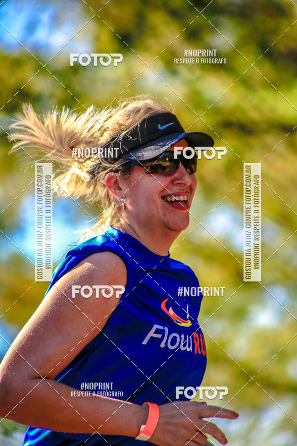 Buy your photos of the eventFLOW RUN on Fotop