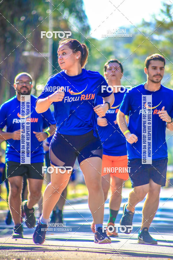 Buy your photos of the eventFLOW RUN on Fotop