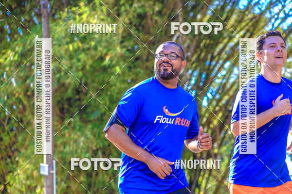 Buy your photos of the eventFLOW RUN on Fotop