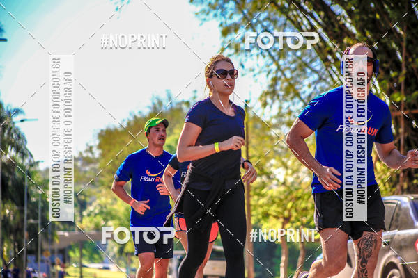 Buy your photos of the eventFLOW RUN on Fotop