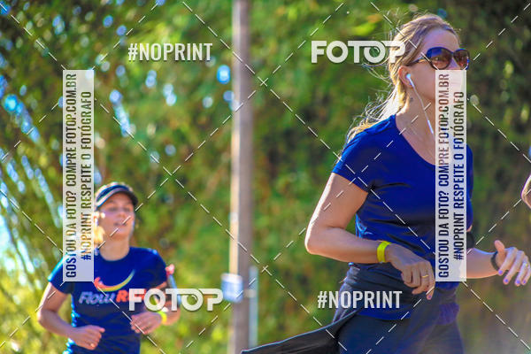 Buy your photos of the eventFLOW RUN on Fotop