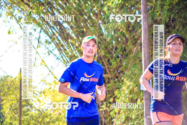 Buy your photos of the eventFLOW RUN on Fotop