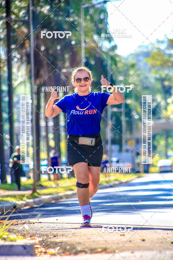 Buy your photos of the eventFLOW RUN on Fotop