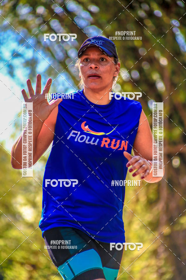 Buy your photos of the eventFLOW RUN on Fotop