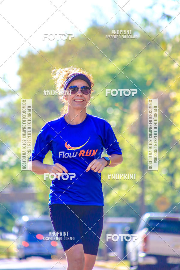 Buy your photos of the eventFLOW RUN on Fotop