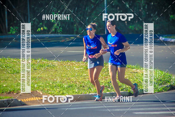 Buy your photos of the eventFLOW RUN on Fotop