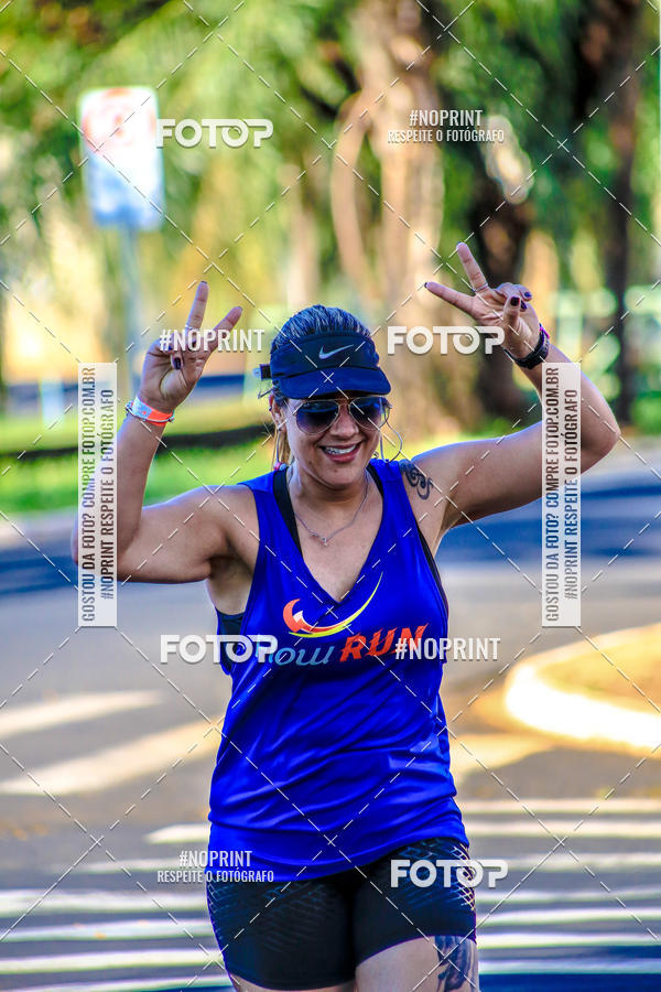 Buy your photos of the eventFLOW RUN on Fotop