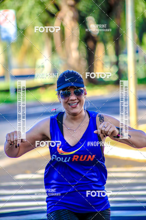 Buy your photos of the eventFLOW RUN on Fotop