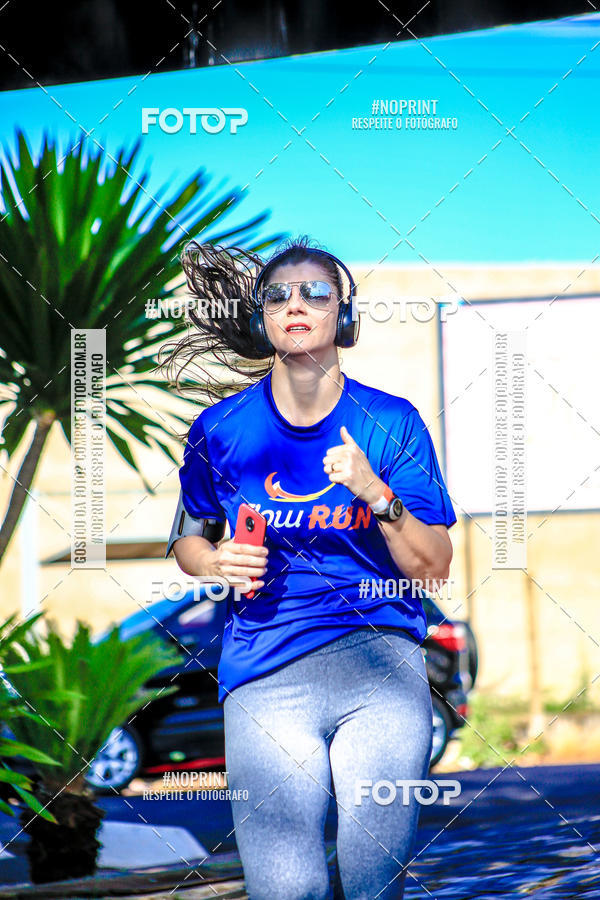 Buy your photos of the eventFLOW RUN on Fotop