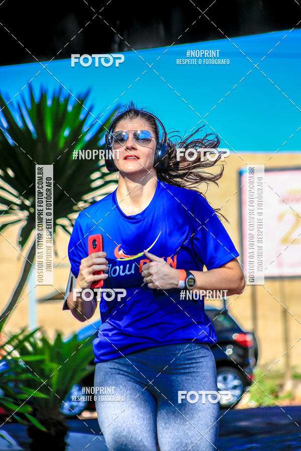 Buy your photos of the eventFLOW RUN on Fotop