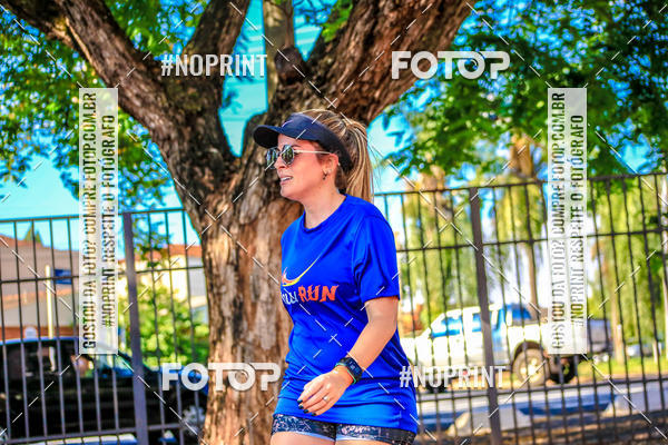 Buy your photos of the eventFLOW RUN on Fotop