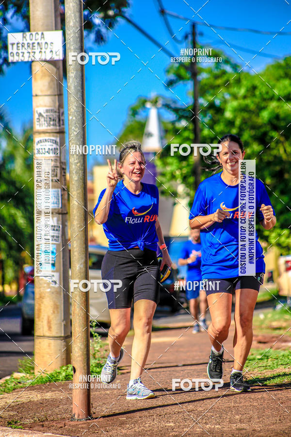 Buy your photos of the eventFLOW RUN on Fotop
