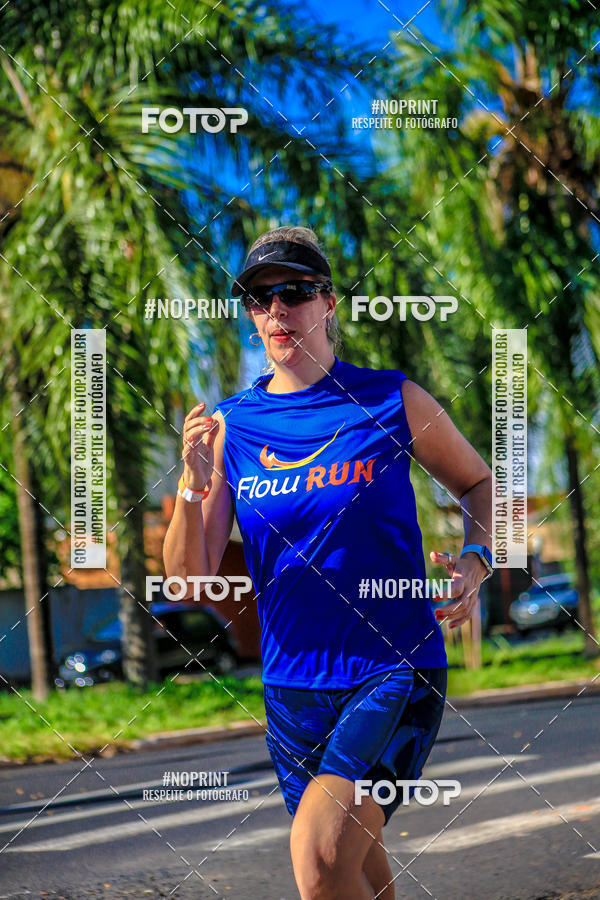 Buy your photos of the eventFLOW RUN on Fotop