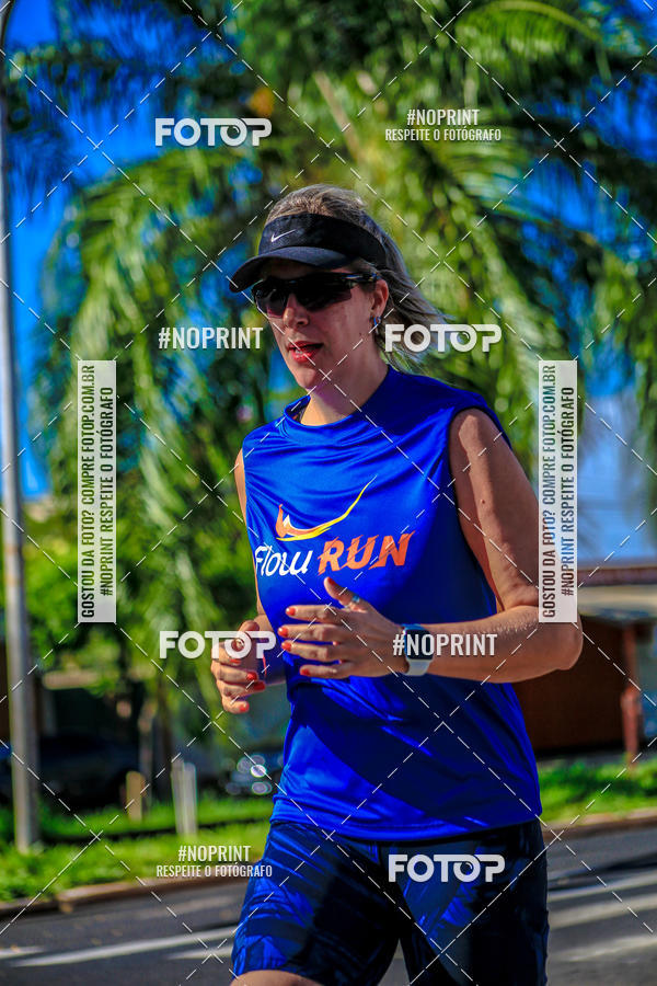 Buy your photos of the eventFLOW RUN on Fotop