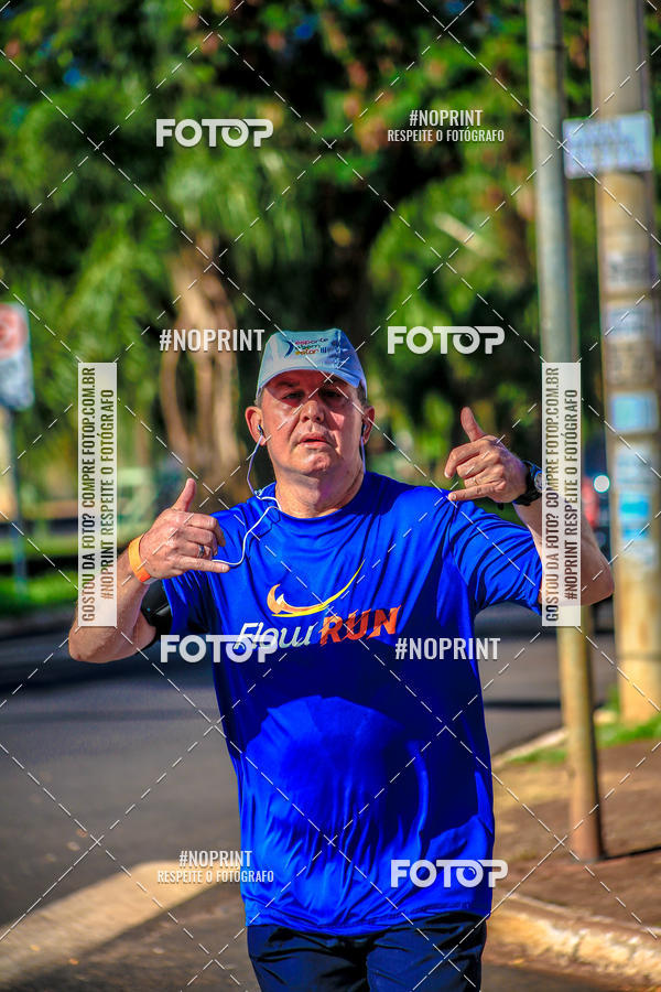 Buy your photos of the eventFLOW RUN on Fotop