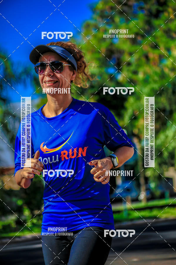 Buy your photos of the eventFLOW RUN on Fotop