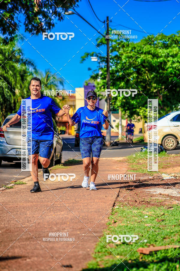 Buy your photos of the eventFLOW RUN on Fotop