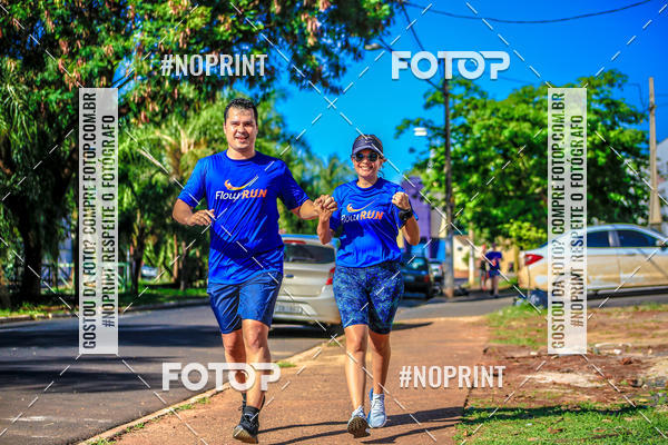 Buy your photos of the eventFLOW RUN on Fotop