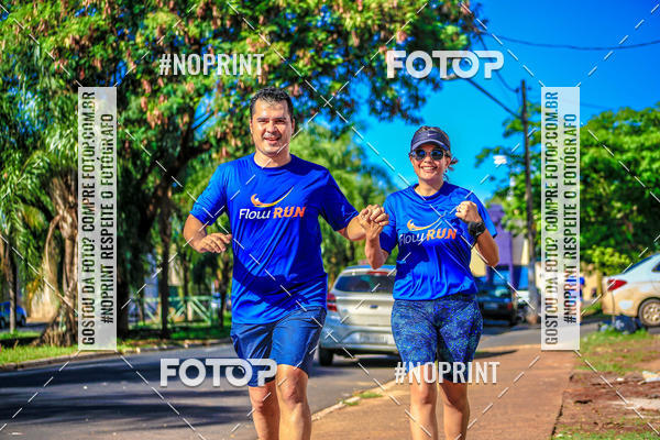 Buy your photos of the eventFLOW RUN on Fotop