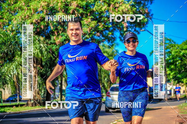Buy your photos of the eventFLOW RUN on Fotop